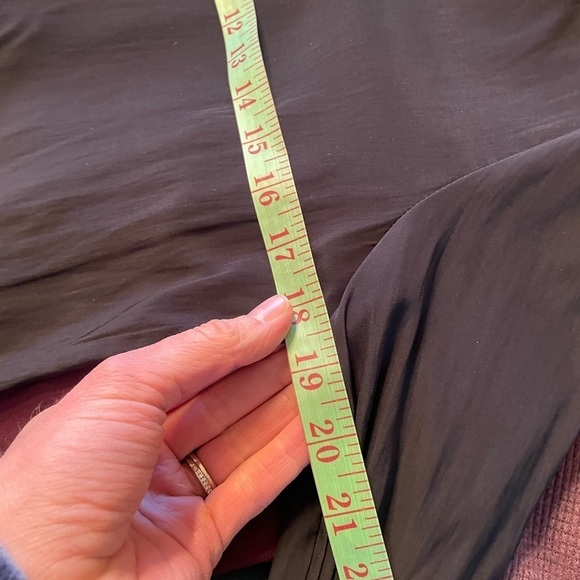 Babaton Toned Black Button Up Blouse - Picture 16 of 16